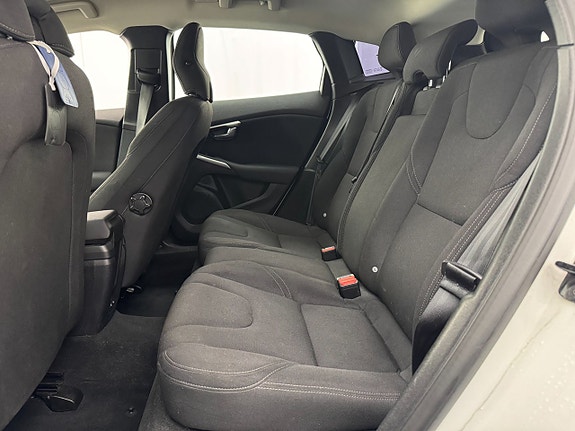Volvo V40 9 of 15