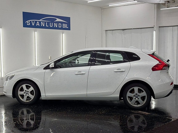Volvo V40 4 of 15
