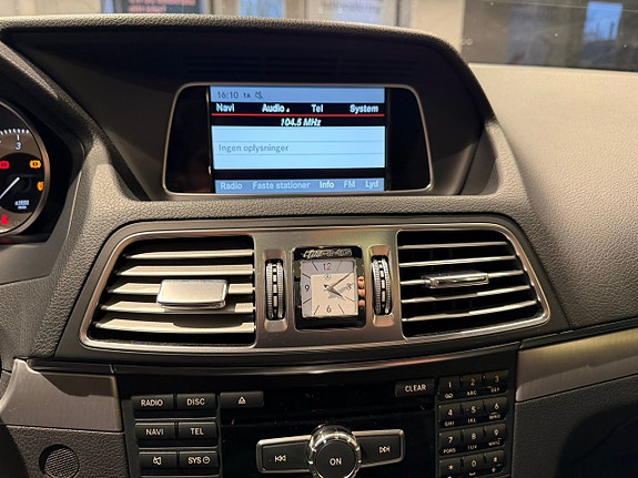 Mercedes-Benz E220 15 of 25