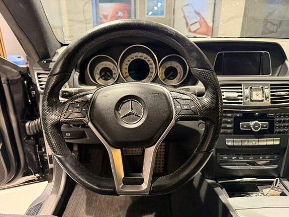 Mercedes-Benz E220 10 of 25