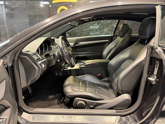 Mercedes-Benz E220 18 of 25