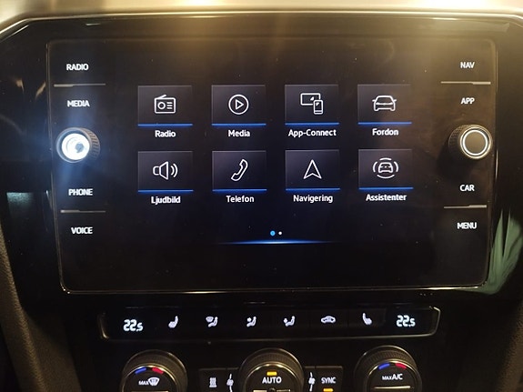 Volkswagen Passat 11 of 12