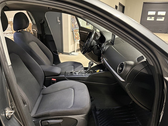 Audi A3 8 of 10