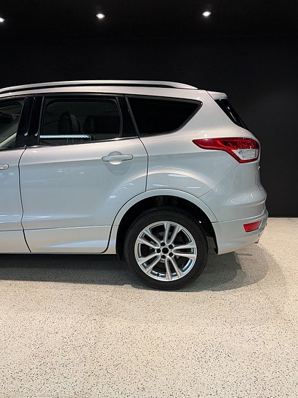 Ford Kuga 4 of 14