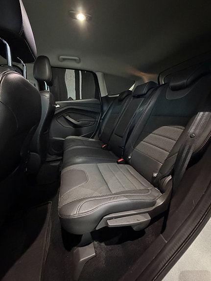 Ford Kuga 9 of 14