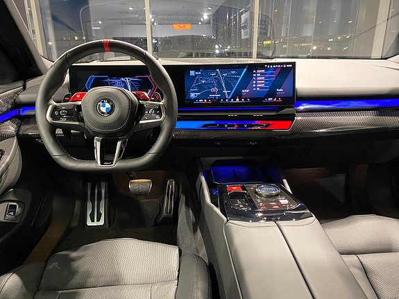 BMW M5 3 of 18