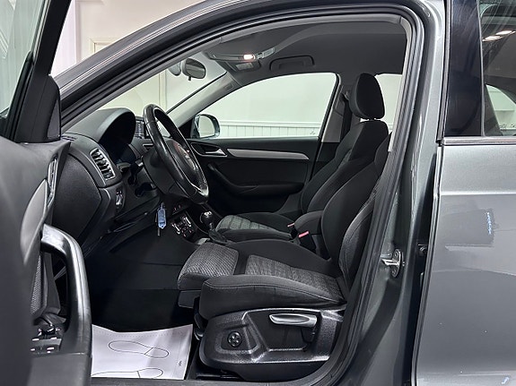 Audi Q3 14 of 27