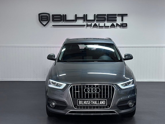 Audi Q3 3 of 5