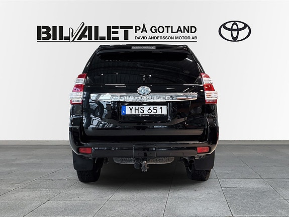 Toyota Land Cruiser 4 of 5