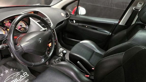 Peugeot 207 9 of 26