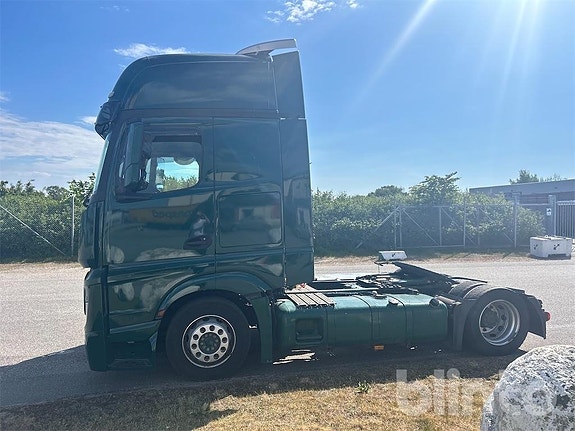 Dragbil MERCEDES-BENZ Actros