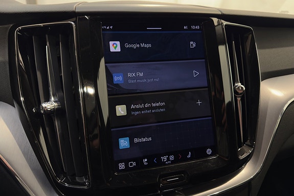 Volvo XC60 17 of 27