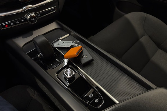 Volvo XC60 23 of 27