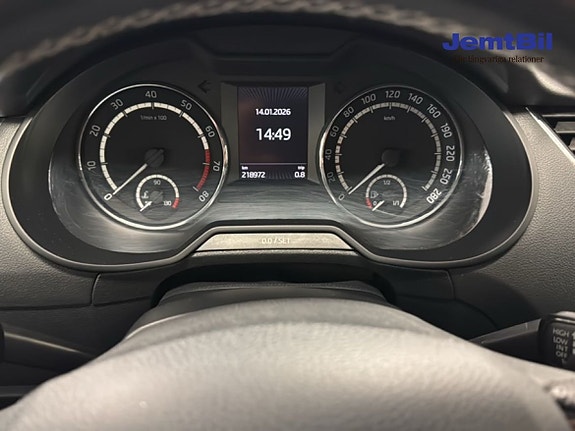 Skoda Octavia 10 of 16