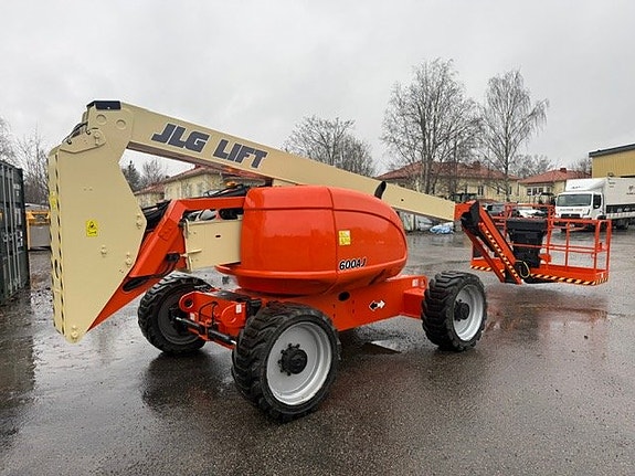 Vikbomslift JLG 600AJ