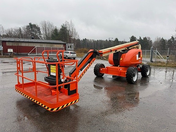 JLG 600AJ Vikbomslift – 20,4 m – 4x4 – Nybesiktigad – 2015 4 of 5