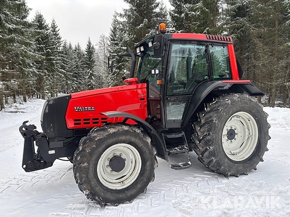 Traktor Valtra 6350-4 med turbinkoppling