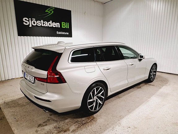 Volvo V60 4 of 5