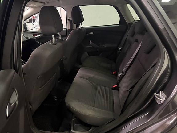 Ford Focus 10 of 15