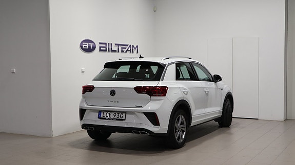Volkswagen T-Roc 15 of 16