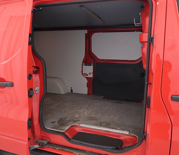 Opel Vivaro 17 of 21