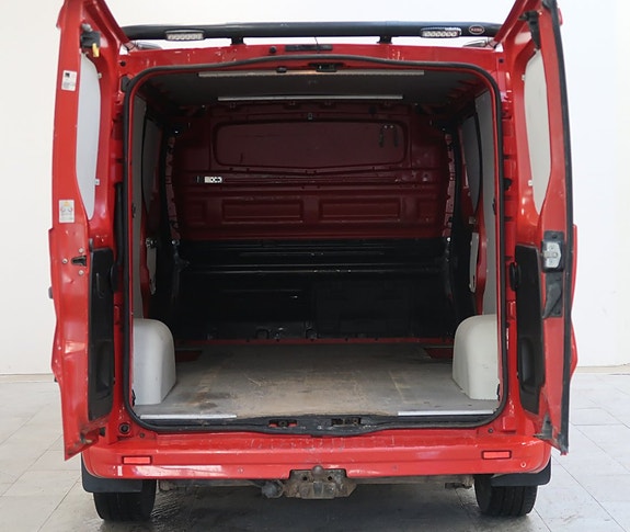 Opel Vivaro 21 of 21