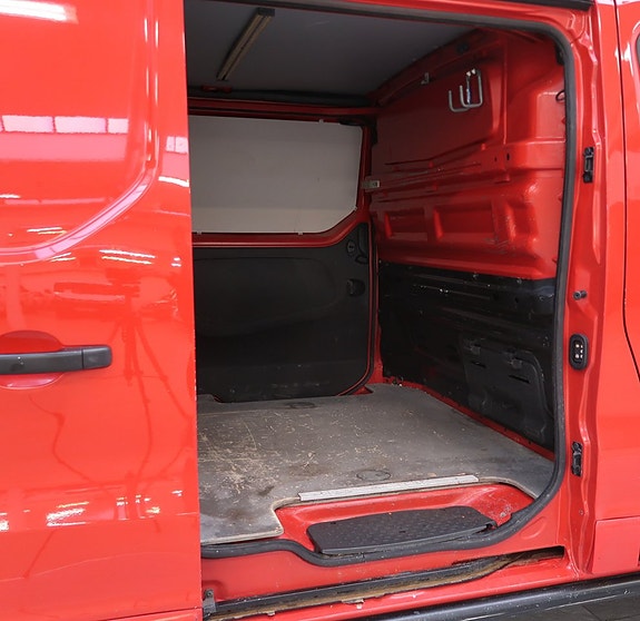 Opel Vivaro 18 of 21
