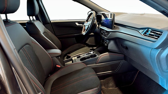 Ford Kuga 3 of 24