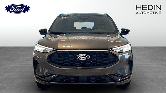 Ford Kuga 8 of 24