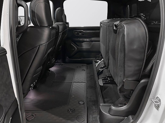 Dodge RAM 1500 27 of 30