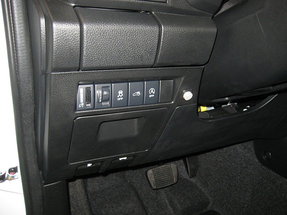 Isuzu D-max 6 of 9