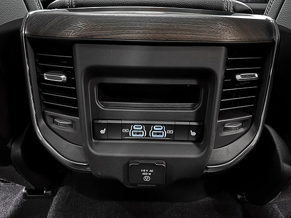 Dodge RAM 1500 25 of 25