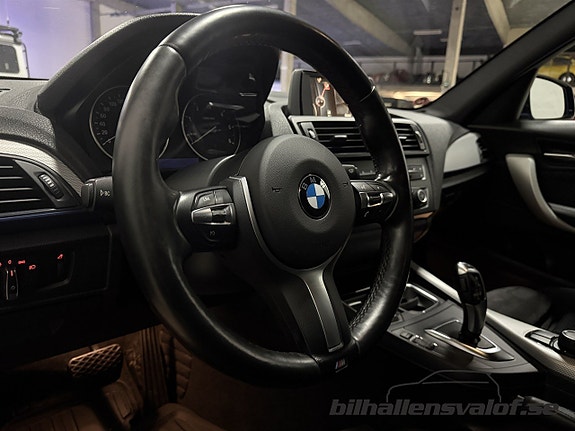 BMW 116d 3 of 5