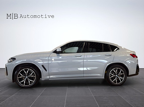 BMW X4 3 of 5
