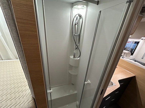 Adria Matrix 670 SL 60 Y /B-körkort/Taksäng/Automat/5 bältad 12 of 27