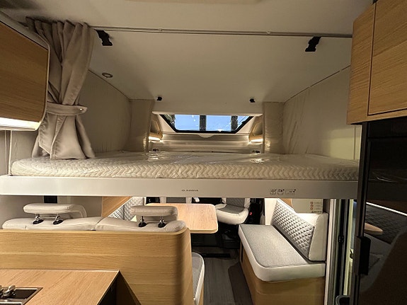 Adria Matrix 670 SL 60 Y /B-körkort/Taksäng/Automat/5 bältad 18 of 27