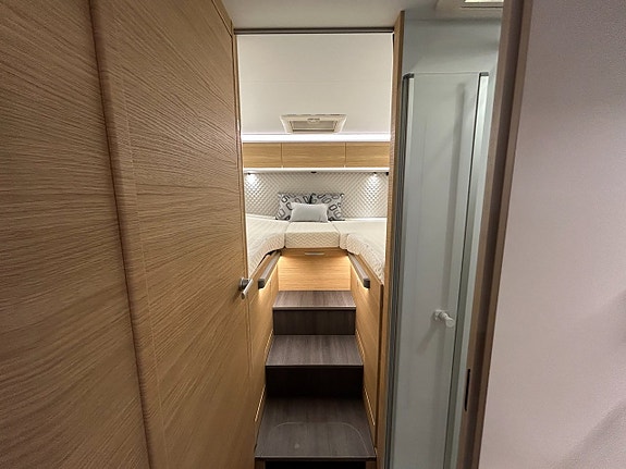 Adria Matrix 670 SL 60 Y /B-körkort/Taksäng/Automat/5 bältad 9 of 27