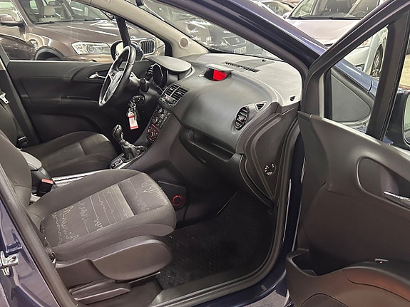 Opel Meriva 14 of 16