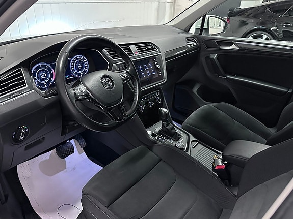 Volkswagen Tiguan 12 of 26