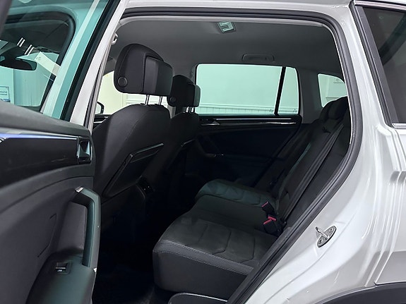Volkswagen Tiguan 16 of 26