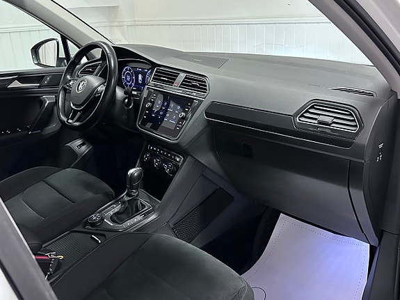 Volkswagen Tiguan 15 of 26