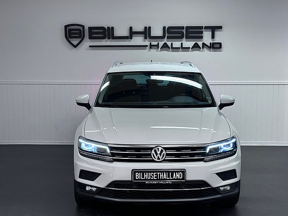 Volkswagen Tiguan 3 of 26