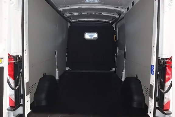 Ford Transit 3 of 4