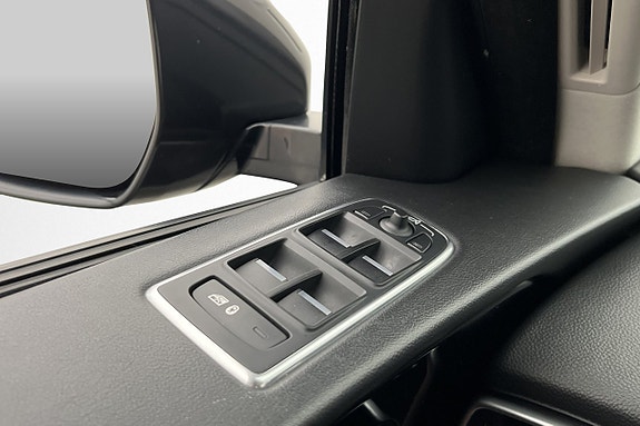 Jaguar F-PACE 23 of 27