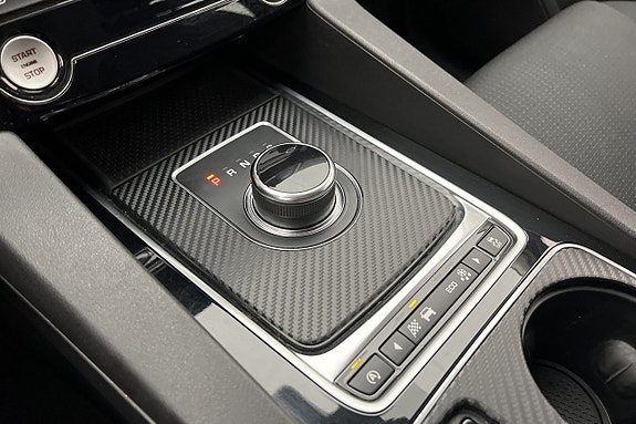 Jaguar F-PACE 20 of 27