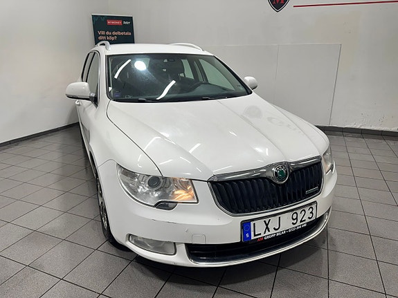 Skoda Superb 13 of 17