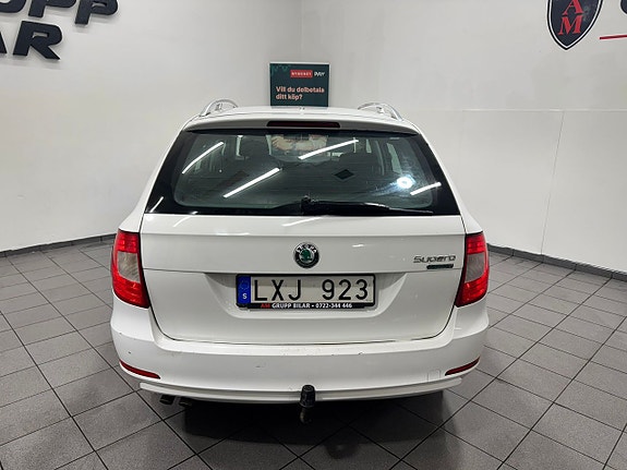 Skoda Superb 8 of 17
