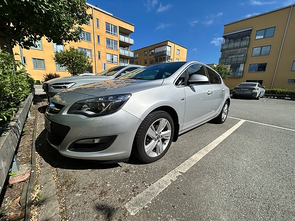Opel Astra 2 of 5