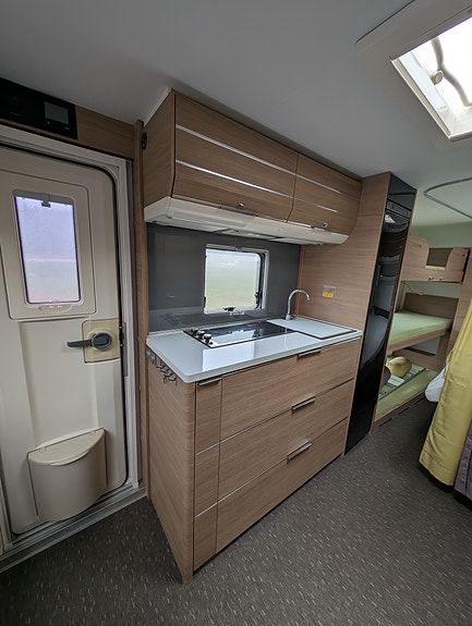 Adria Adora 593 UK 5 of 12