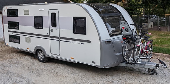 Adria Adora 593 UK 2 of 12
